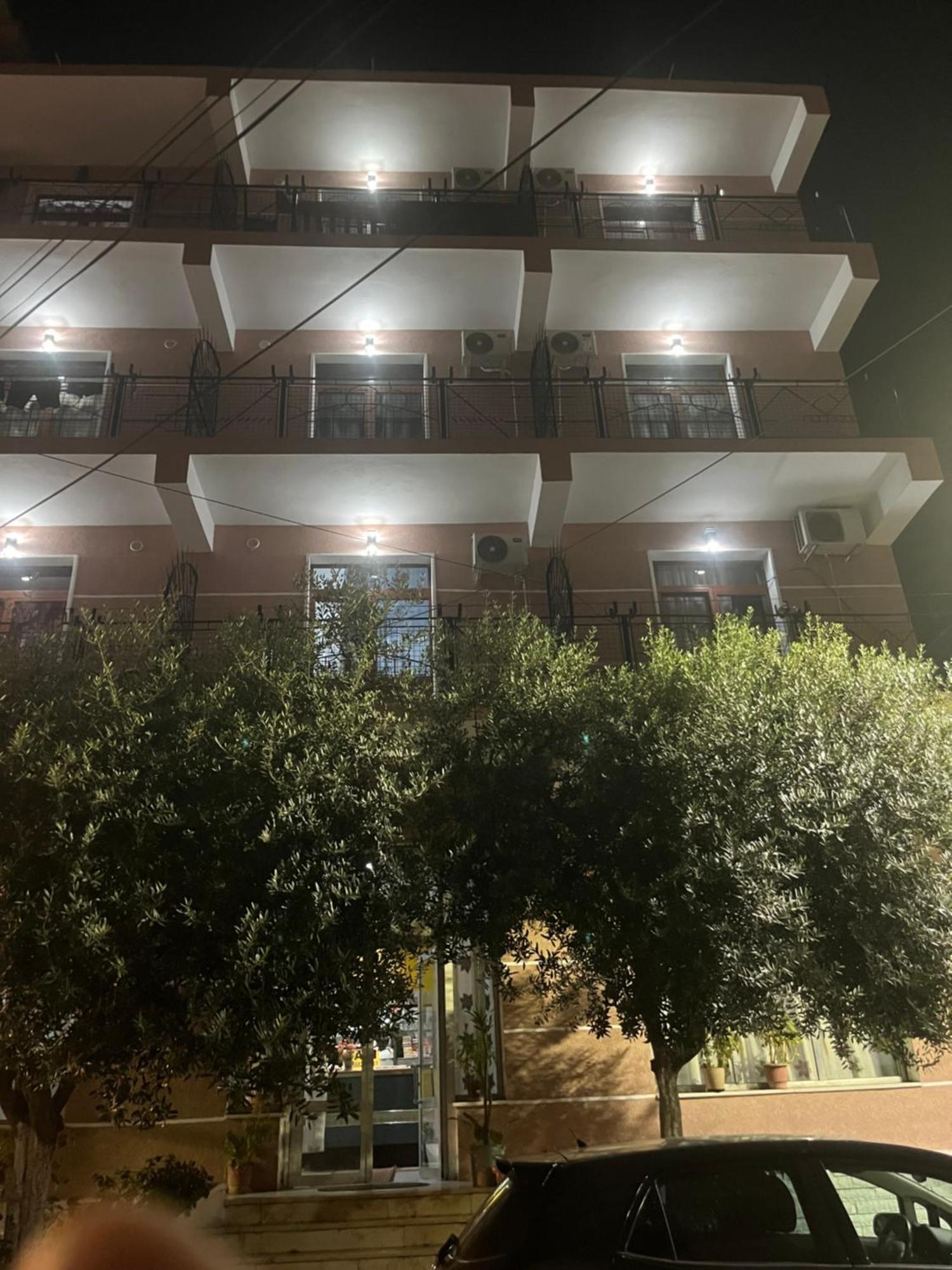 Hotel Luli City Center دراس المظهر الخارجي الصورة