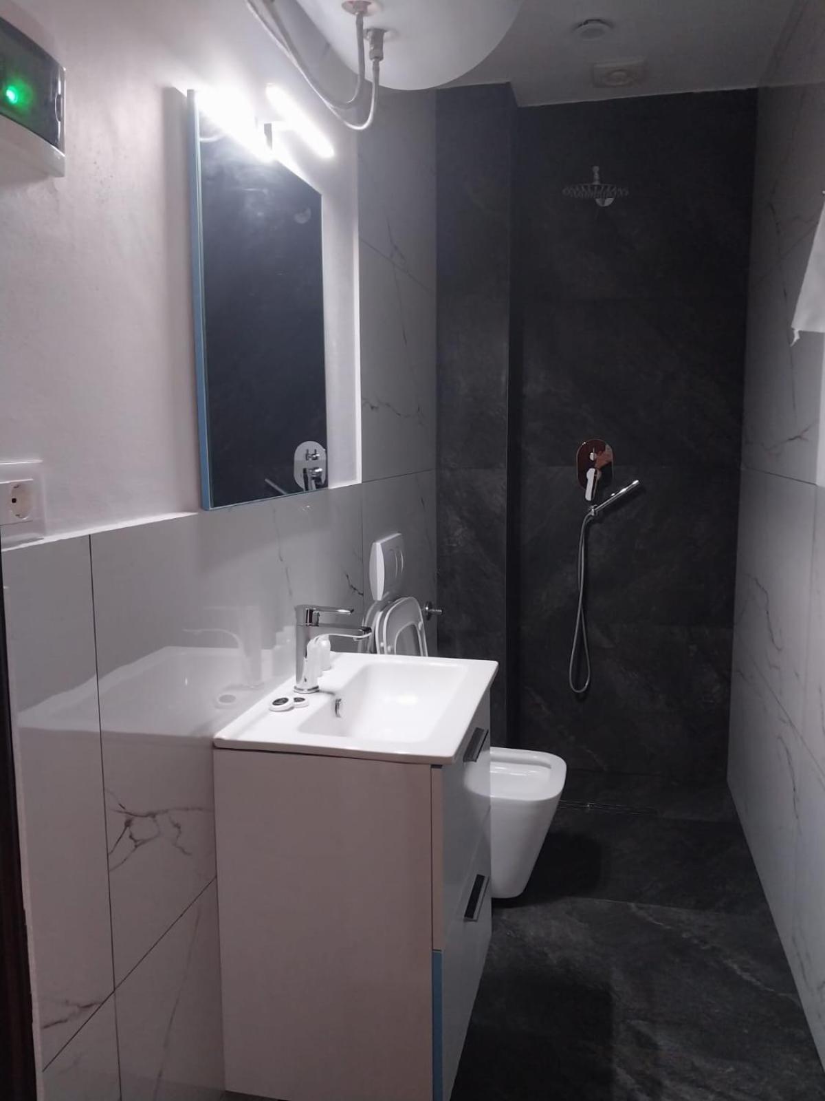 Hotel Luli City Center دراس المظهر الخارجي الصورة